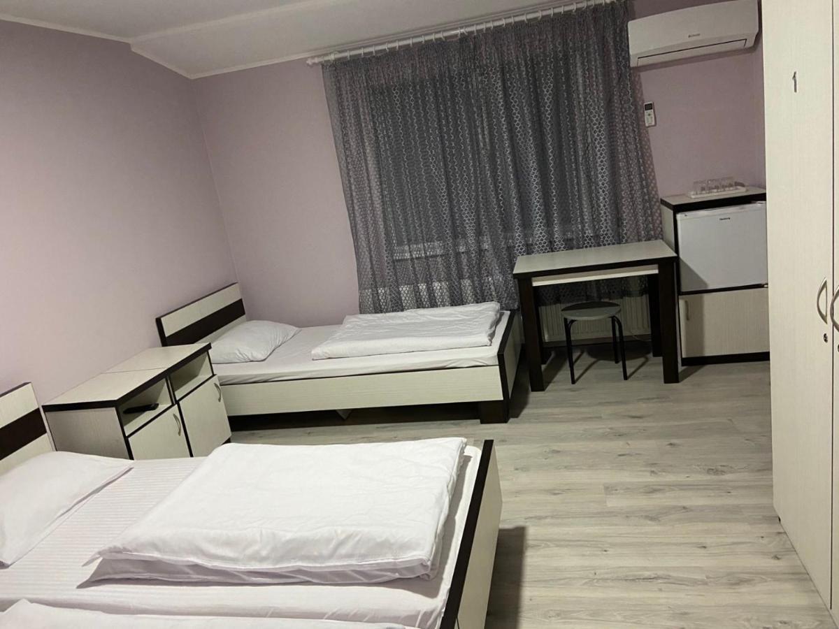 Guest House Max Khmel'nyts'kyy Exterior foto