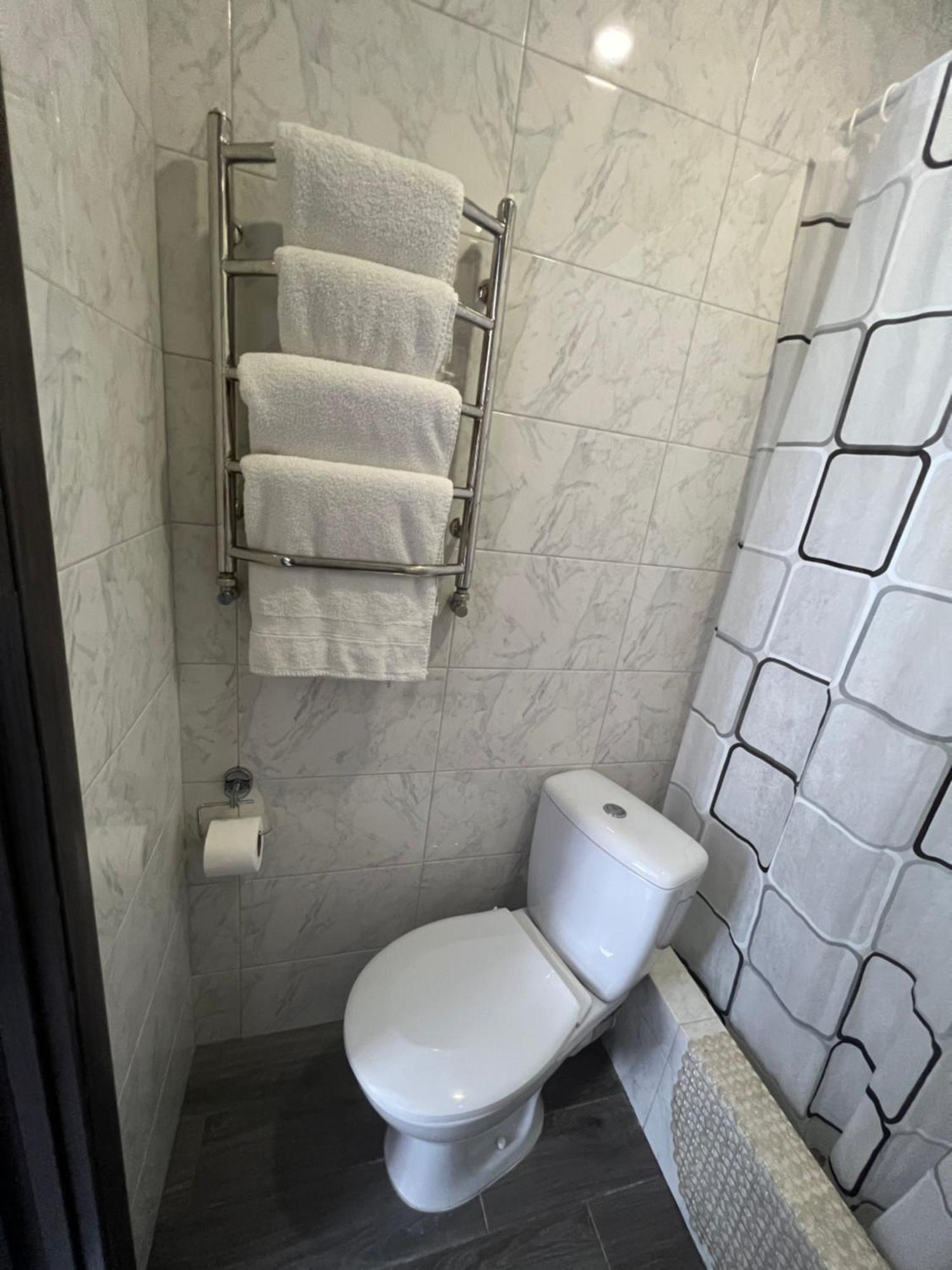 Guest House Max Khmel'nyts'kyy Exterior foto