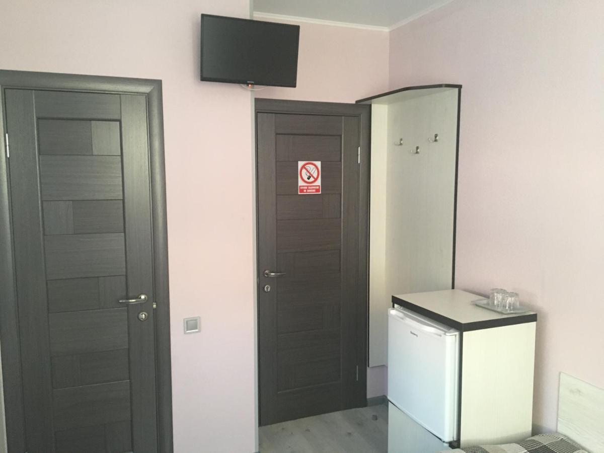 Guest House Max Khmel'nyts'kyy Exterior foto